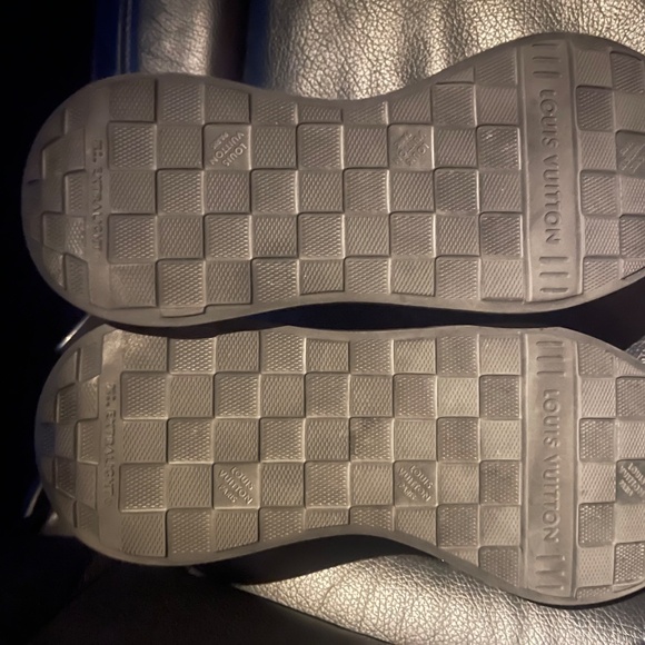 Louis Vuitton Runaway Sneakers in Black and Gold - Picture 7 of 9